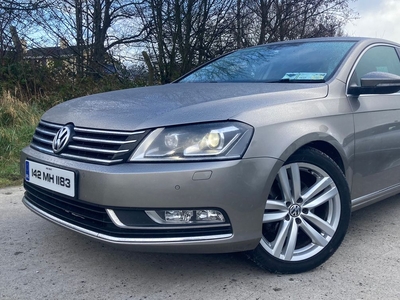 2014 - Volkswagen Passat Manual