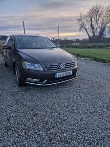 2014 - Volkswagen Passat Manual