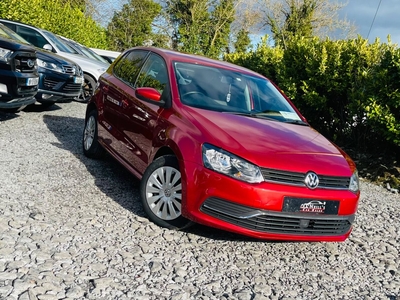 2014 - Volkswagen Polo Automatic