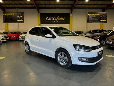 2014 - Volkswagen Polo Automatic