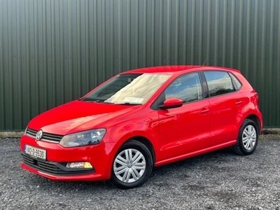 2014 - Volkswagen Polo Manual