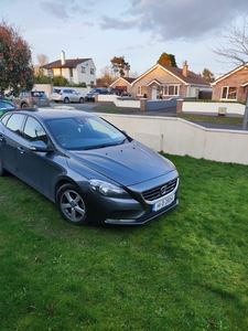 2014 - Volvo V40 Manual