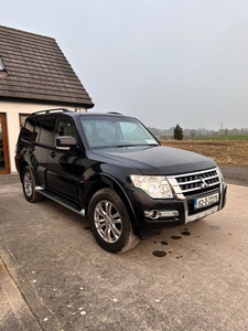 2015 - Mitsubishi Pajero Automatic