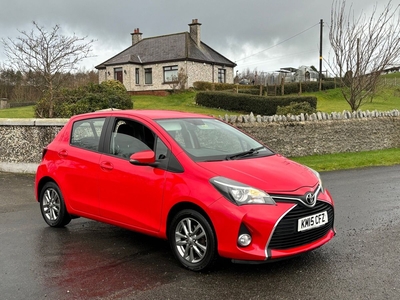 2015 - Toyota Yaris Manual