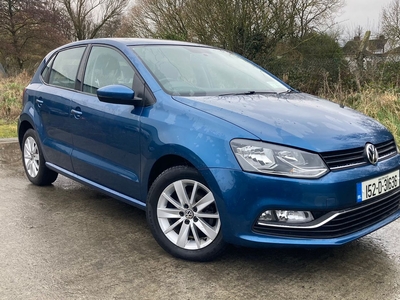 2015 - Volkswagen Polo Manual