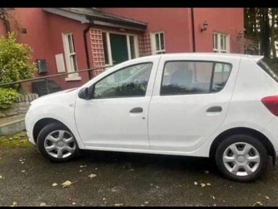 2016 - Dacia Sandero Manual