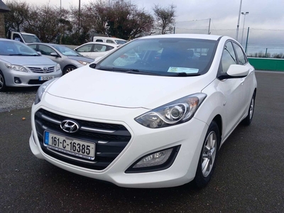 2016 - Hyundai i30 Manual