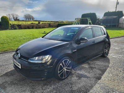 2016 - Volkswagen Golf Manual