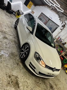 2016 - Volkswagen Golf Manual