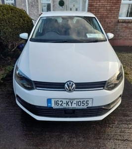 2016 - Volkswagen Polo Manual