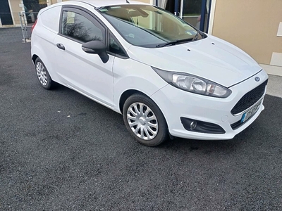 2017 - Ford Fiesta Manual