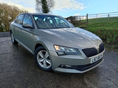 2017 - Skoda Superb Manual