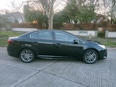 2017 - Toyota Avensis Manual