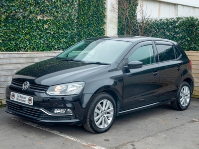 2017 - Volkswagen Polo Automatic