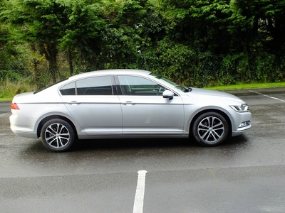 2019 - Volkswagen Passat Manual