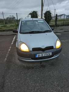 2001 - Toyota Yaris Manual