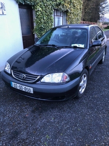 2002 - Toyota Avensis Manual