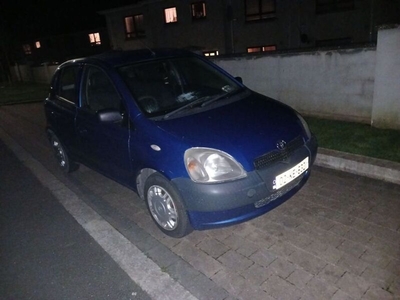 2002 - Toyota Yaris Manual