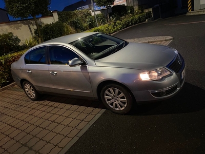 2008 - Volkswagen Passat Manual