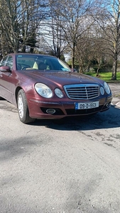 2009 - Mercedes-Benz E-Class Automatic