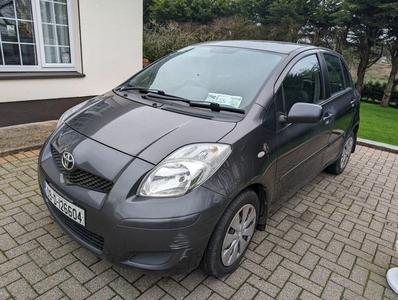 2009 - Toyota Yaris ---