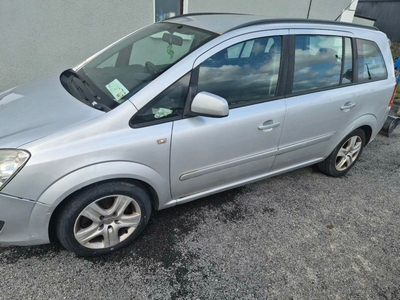 2010 - Vauxhall Zafira ---