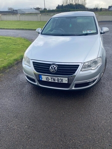 2010 - Volkswagen Passat Manual