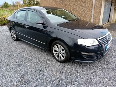 2010 - Volkswagen Passat Manual