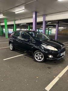 2011 - Ford Fiesta Manual