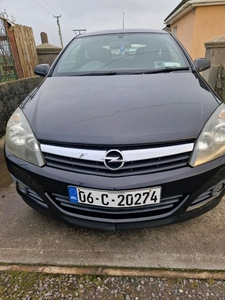 2011 - Opel Astra Manual