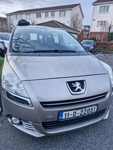 2011 - Peugeot 5008 Automatic