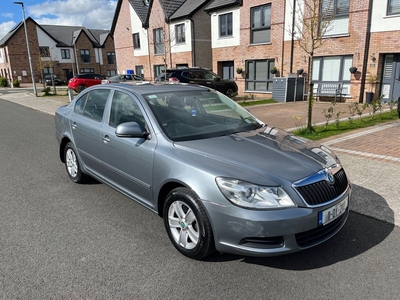 2011 - Skoda Octavia Manual