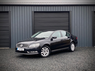 2011 - Volkswagen Passat Manual