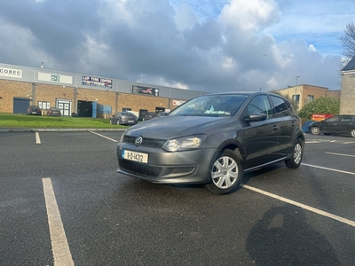 2011 - Volkswagen Polo Manual