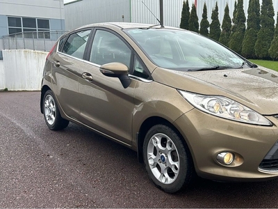 2012 - Ford Fiesta Manual