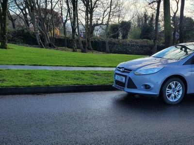 2012 - Ford Focus Manual