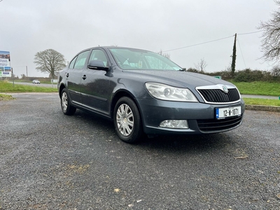 2012 - Skoda Octavia Manual