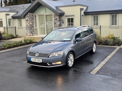 2012 - Volkswagen Passat Manual