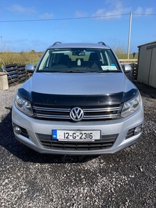 2012 - Volkswagen Tiguan Manual