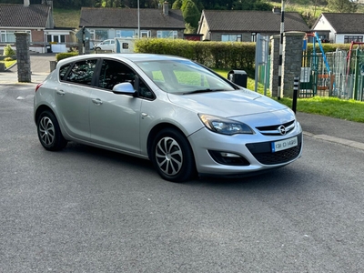 2013 - Opel Astra Manual