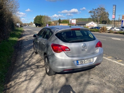 2013 - Opel Astra Manual