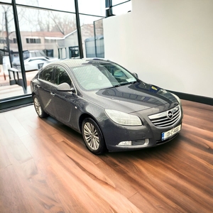 2013 - Opel Insignia Manual