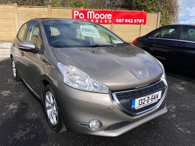 2013 - Peugeot 208 Manual