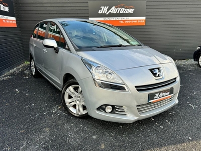 2013 - Peugeot 5008 Manual