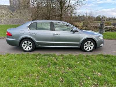 2013 - Skoda Superb Manual