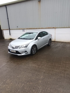 2013 - Toyota Avensis Manual