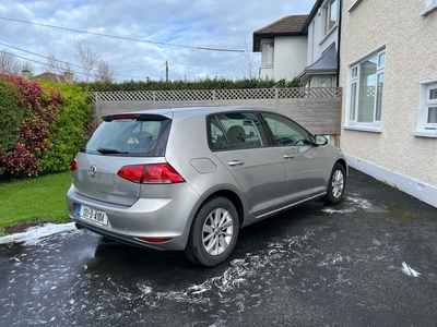 2013 - Volkswagen Golf Manual