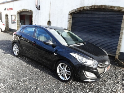 2014 - Hyundai i30 Manual