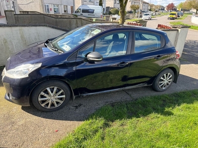 2014 - Peugeot 208 Manual