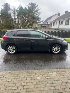 2014 - Toyota Auris Manual